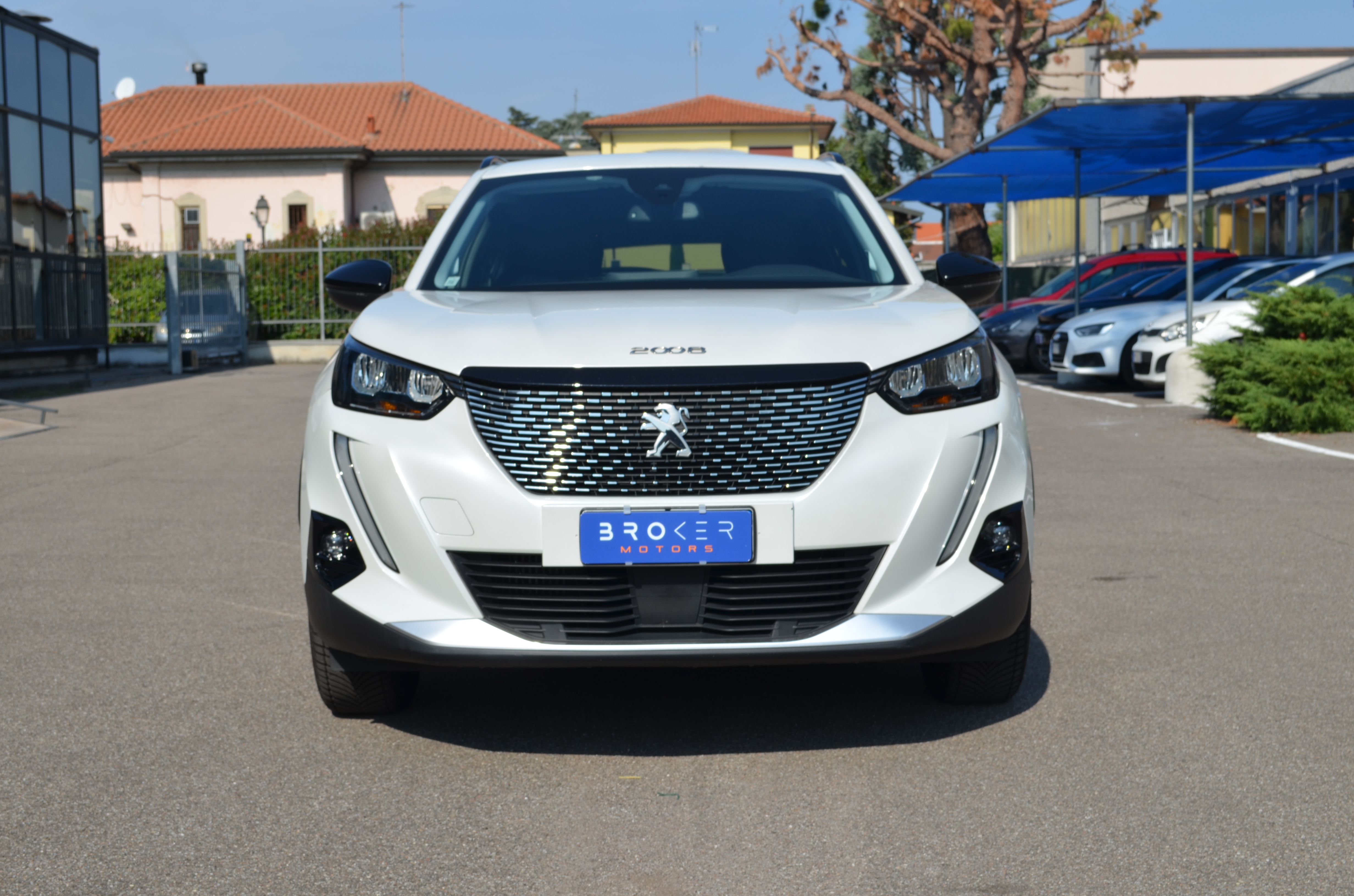 Peugeot 2008 1.2 puretech Allure Pack s&s 130cv - foto 2 di 4