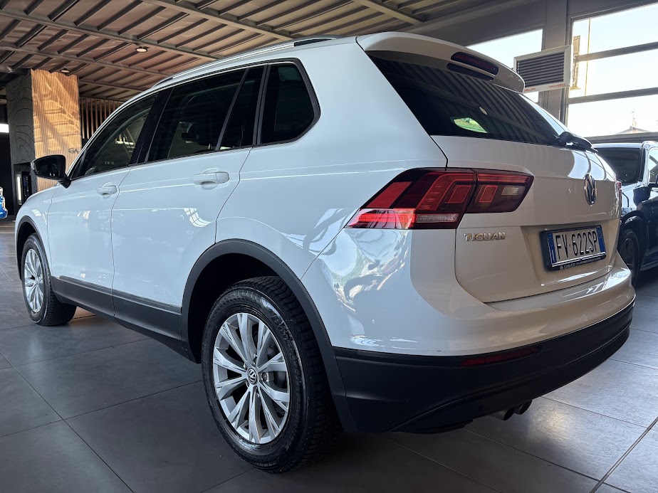 Volkswagen Tiguan 2.0 tdi scr 4motion 150cv dsg - foto 2 di 4