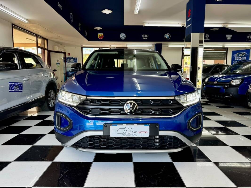 Volkswagen T-Roc 2.0 tdi Life 150cv dsg - foto 2 di 28