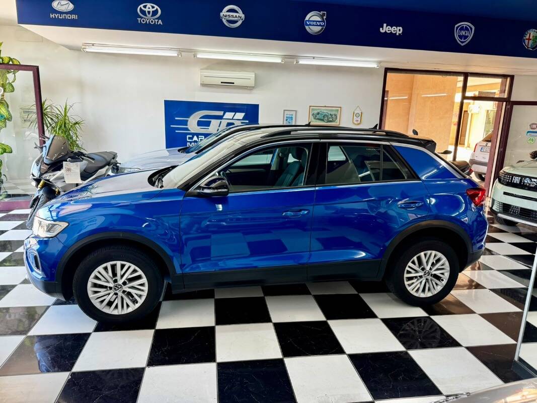 Volkswagen T-Roc 2.0 tdi Life 150cv dsg - foto 4 di 28