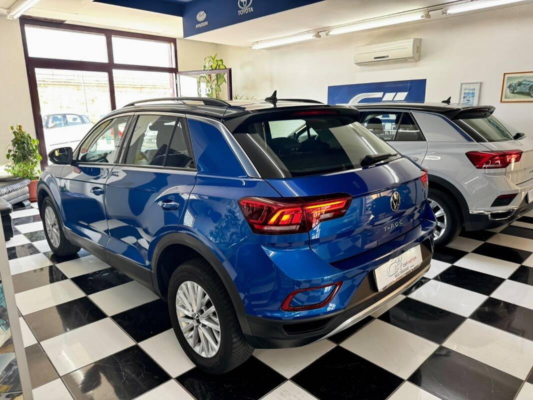 Volkswagen T-Roc 2.0 tdi Life 150cv dsg - foto 5 di 28