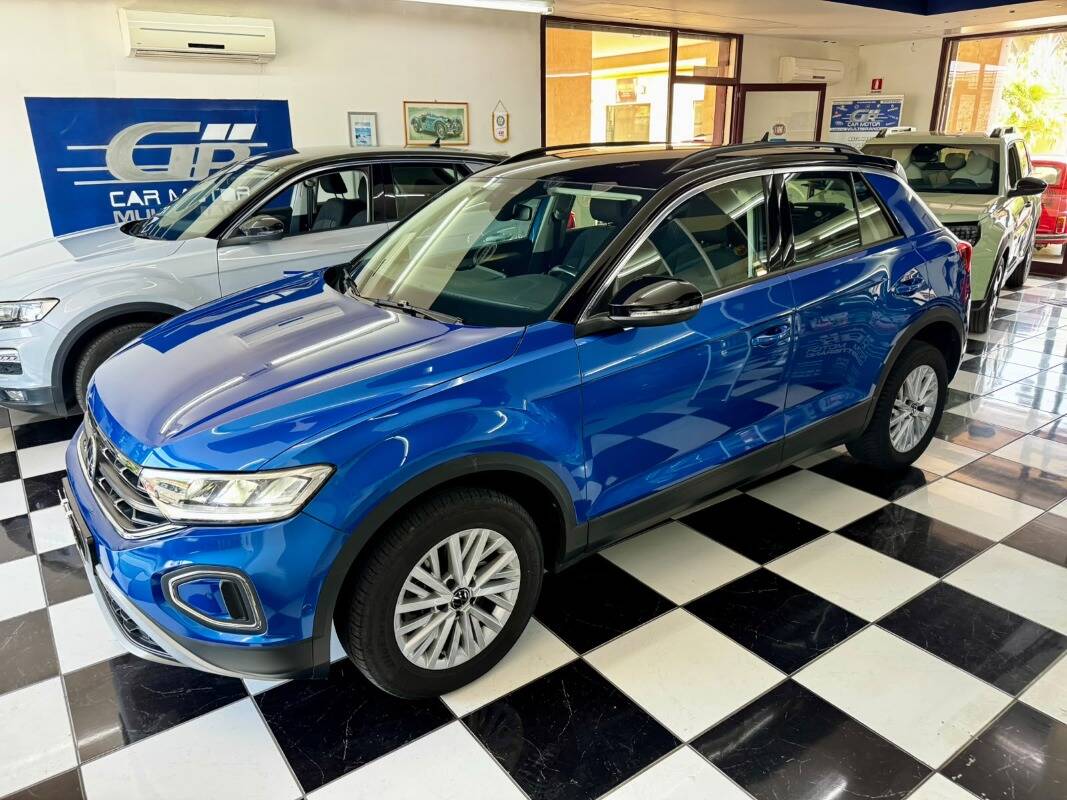 Volkswagen T-Roc 2.0 tdi Life 150cv dsg - foto 3 di 28