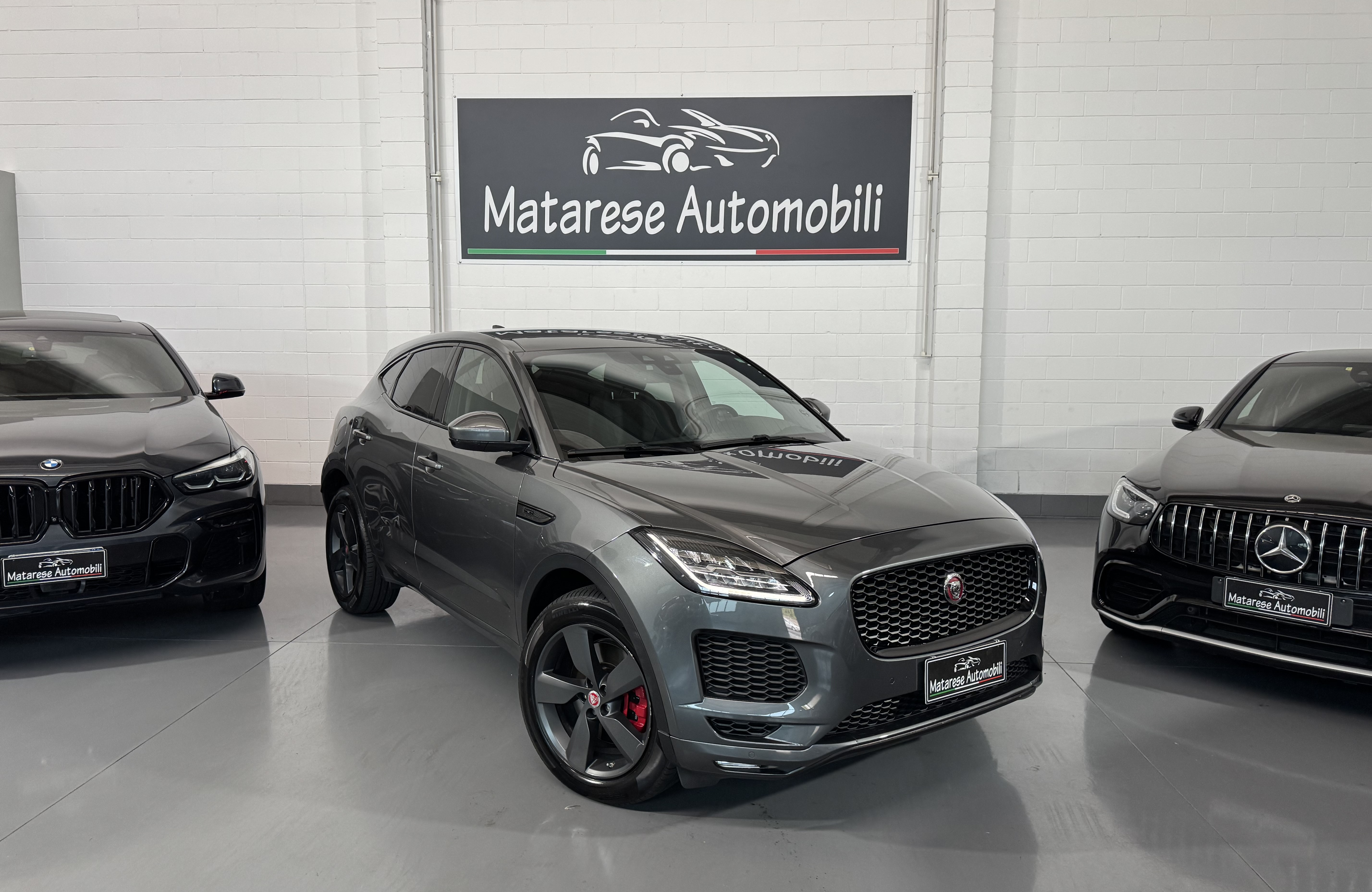 Jaguar E-Pace Chequered Flag D150 AWD 2.0cc 150cv Auto CarPlay - foto 4 di 4