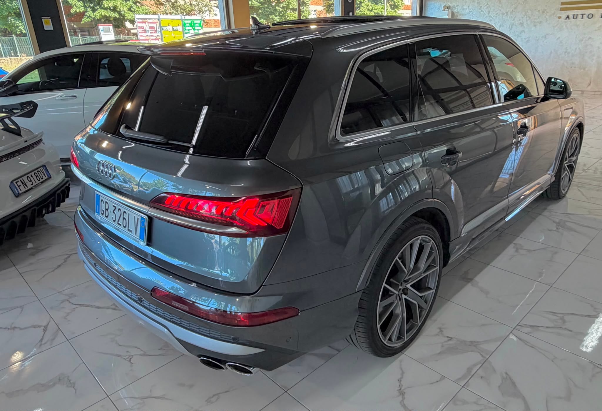 Audi SQ7 4.0 tdi quattro tiptronic 7p.ti IVA ESPOSTA+GANCIO TRAINO+ 7 POSTI - foto 4 di 4