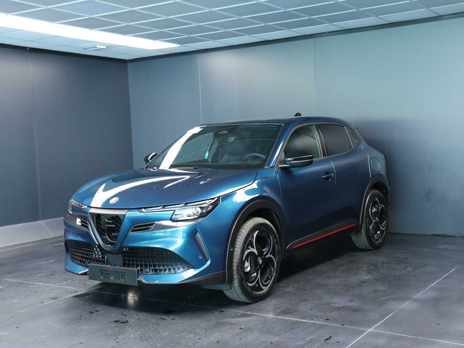 Alfa Romeo Junior 1.2 ibrida Q4 Sport Speciale 145cv edct6, del 2026, in vendita a Marcallo Con Casone (MI)