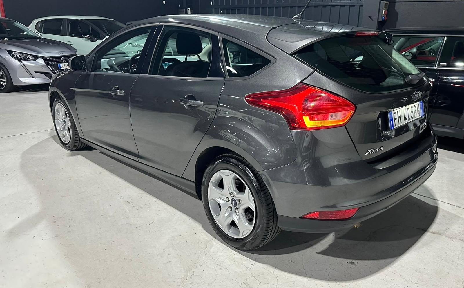 Ford Focus Benzina 5 posti - foto 4 di 4
