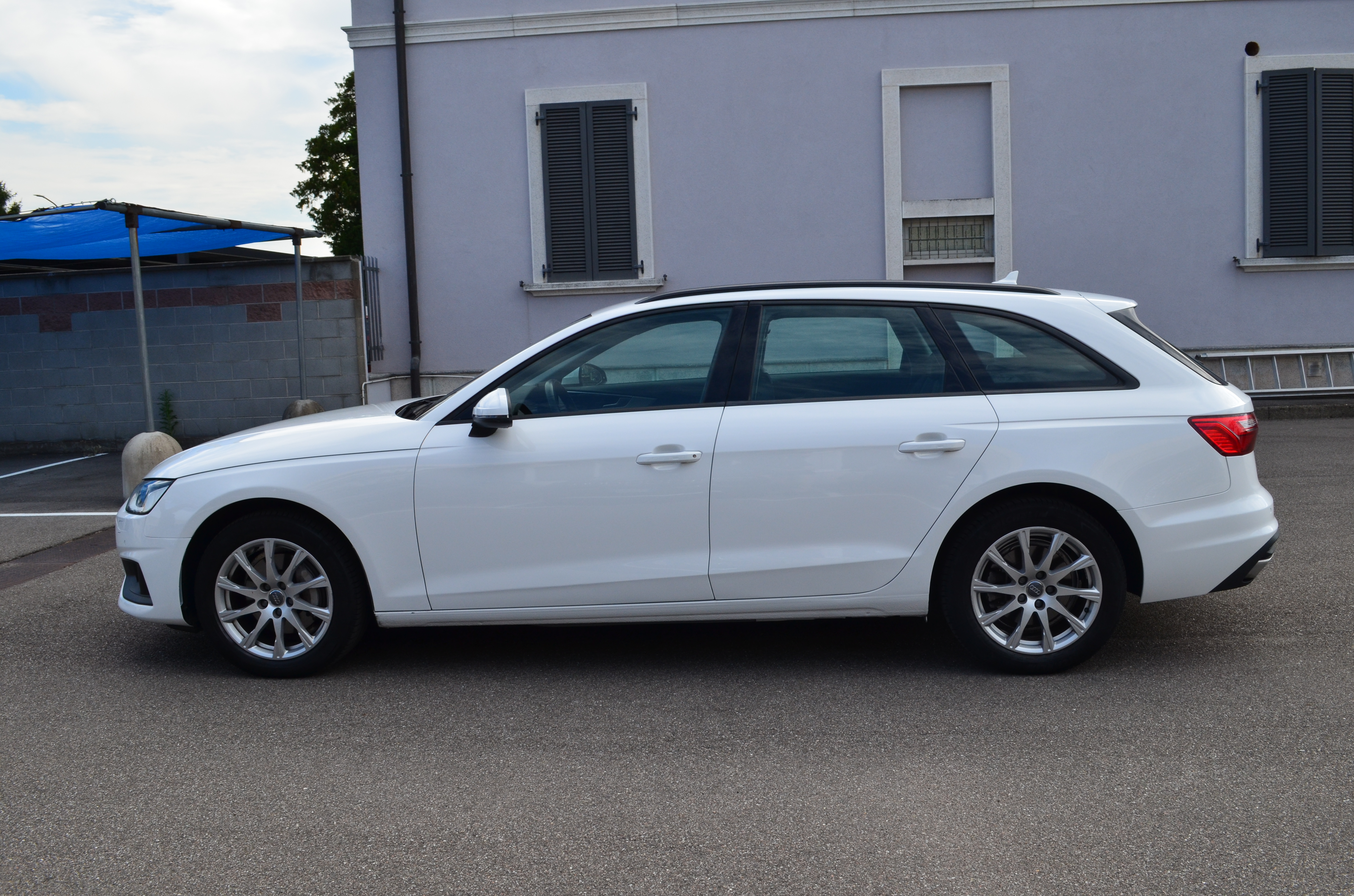 Audi A4 Avant 40 2.0 tdi Bus. Adv. quattro 190cv s-tronic - foto 2 di 4
