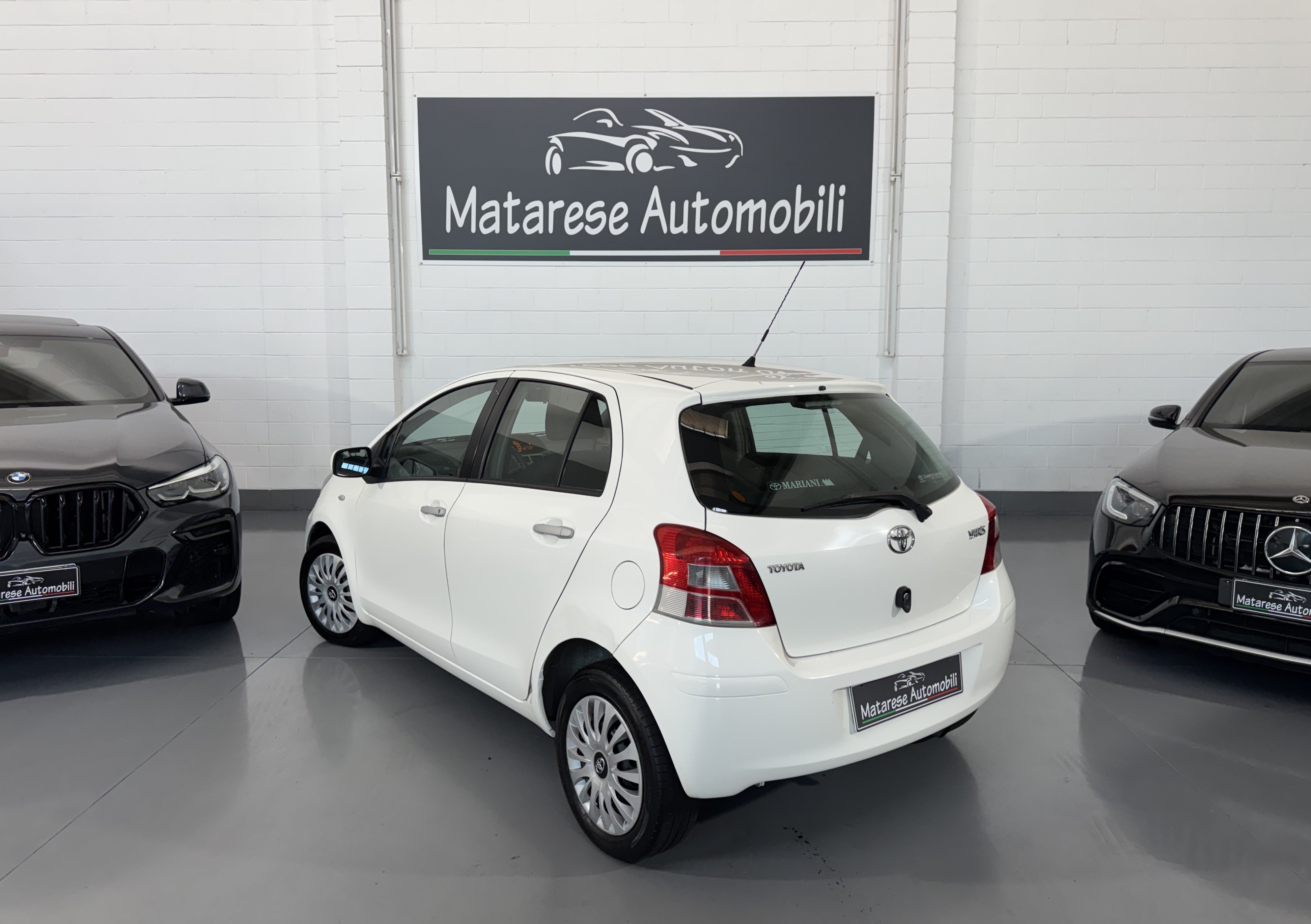 Toyota Yaris Sol 5p 1.3cc 100cv OK Neopatentati Automatica - foto 3 di 4