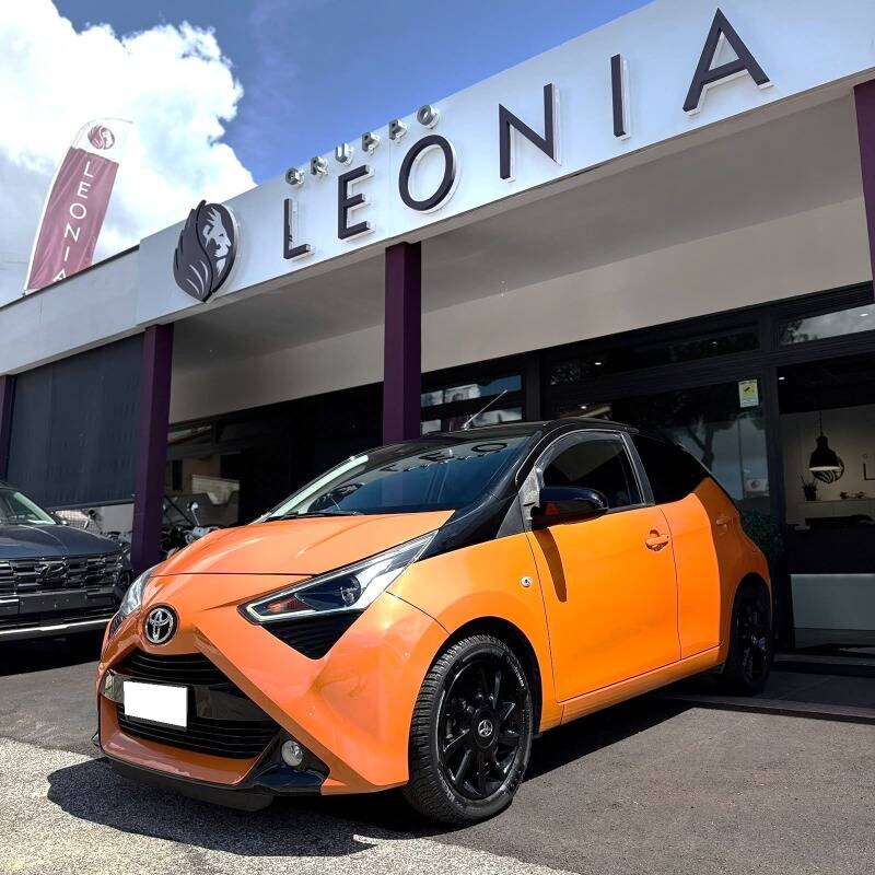 Toyota Aygo 1.0 x-wave Orange 72cv - foto 3 di 4