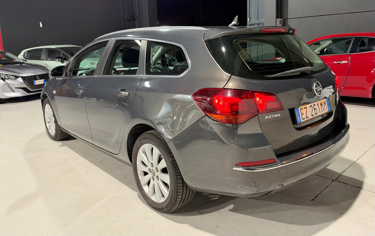 Opel Astra Diesel Manuale Neopatentati - foto 4 di 4