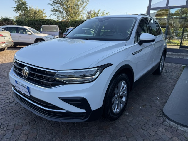 Volkswagen Tiguan 2.0 tdi Life 150cv dsg - foto 2 di 4