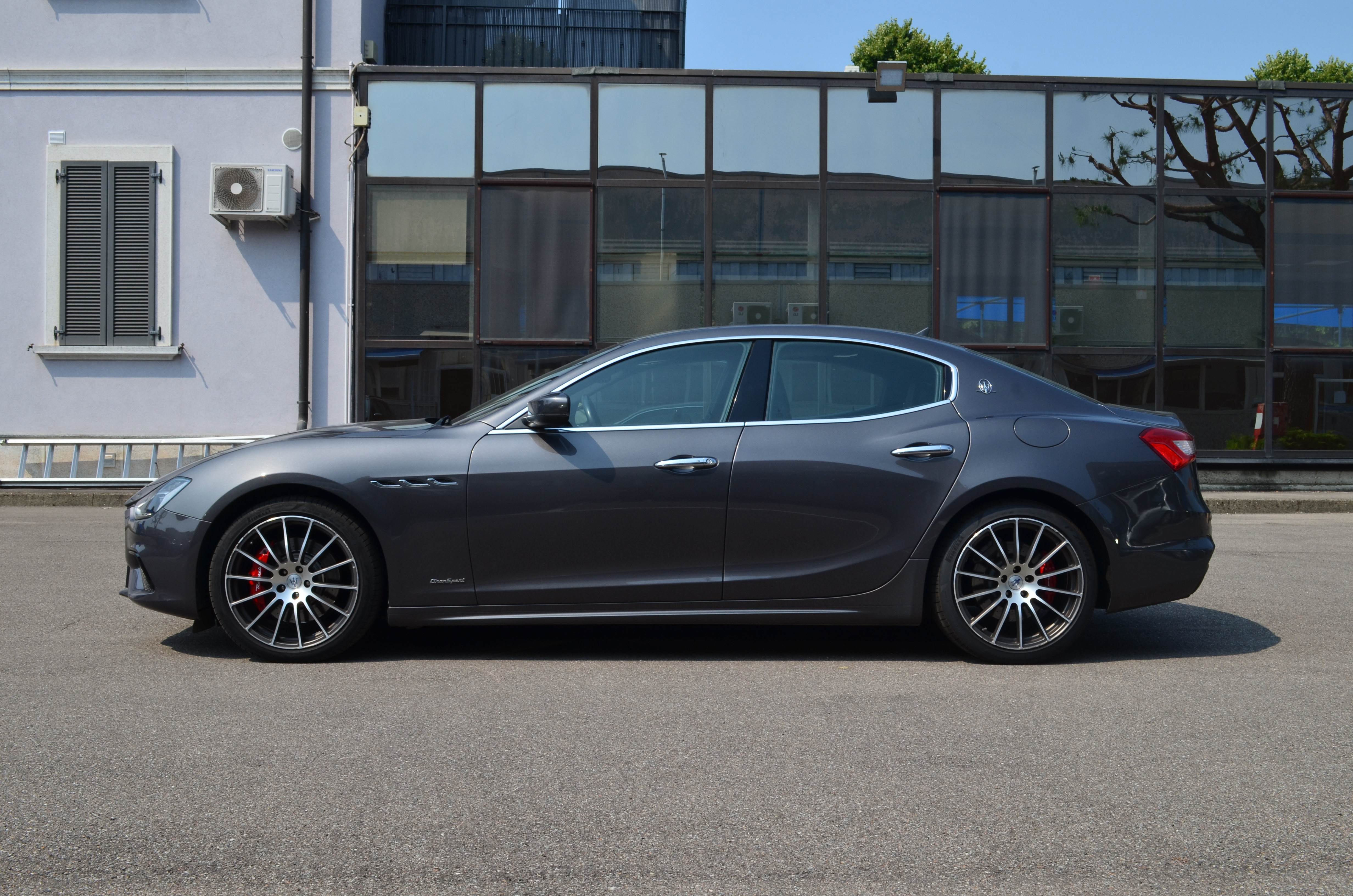 Maserati Ghibli 3.0 V6 bt Gransport 350cv auto my18 - foto 3 di 4
