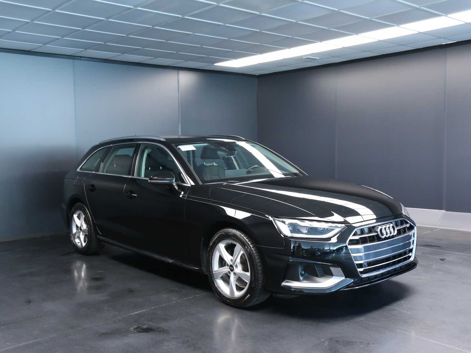Audi A4 Avant 35 2.0 tdi mhev Business Advanced 163cv s-tronic, del 2023, 79.700 km, in vendita a Venaria Reale (TO)