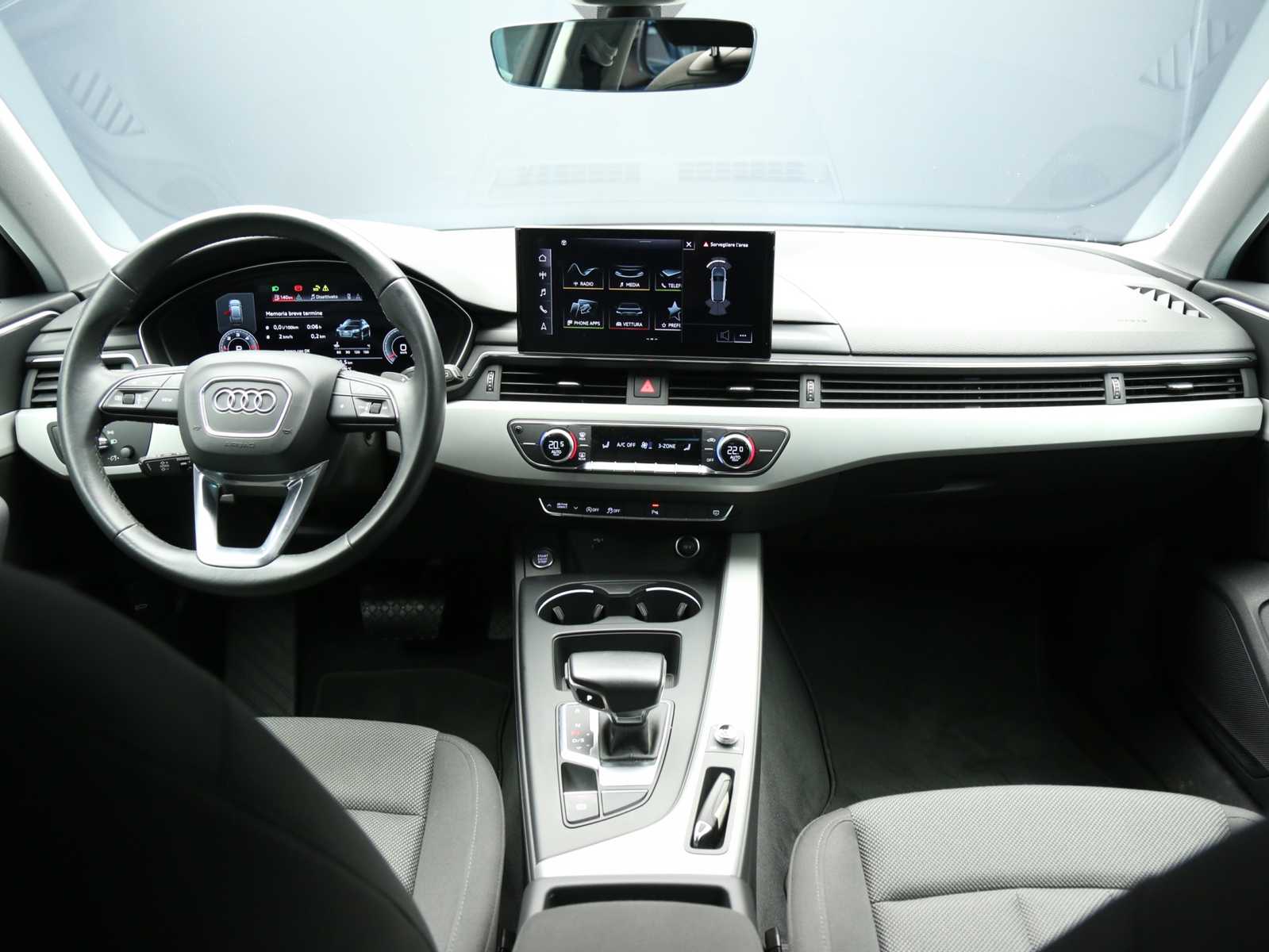 Audi A4 Avant 30 2.0 tdi mhev Business Advanced 136cv s-tronic - foto 4 di 4
