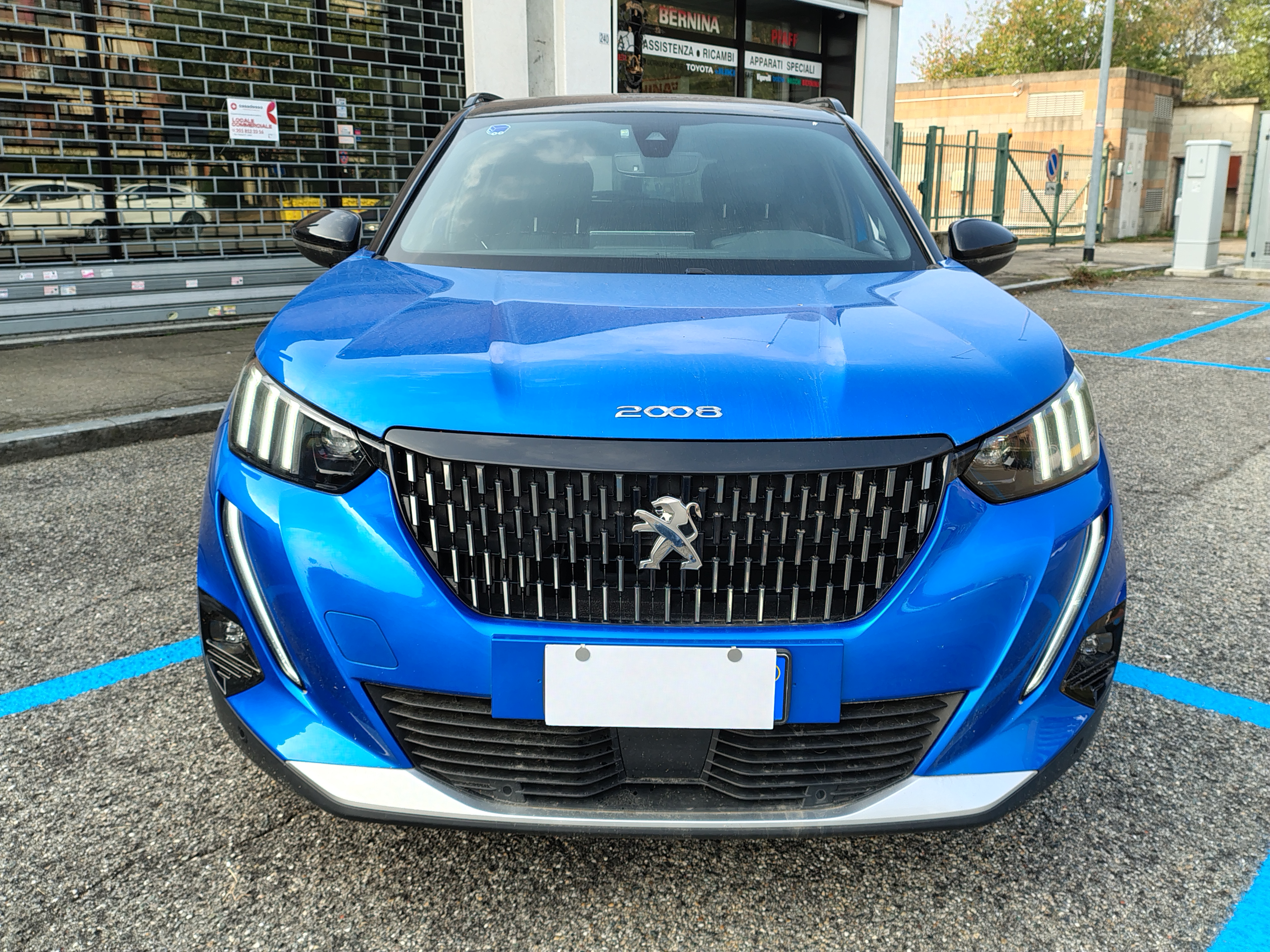 Peugeot 2008 1.2 puretech GT s&s 130cv - foto 2 di 4