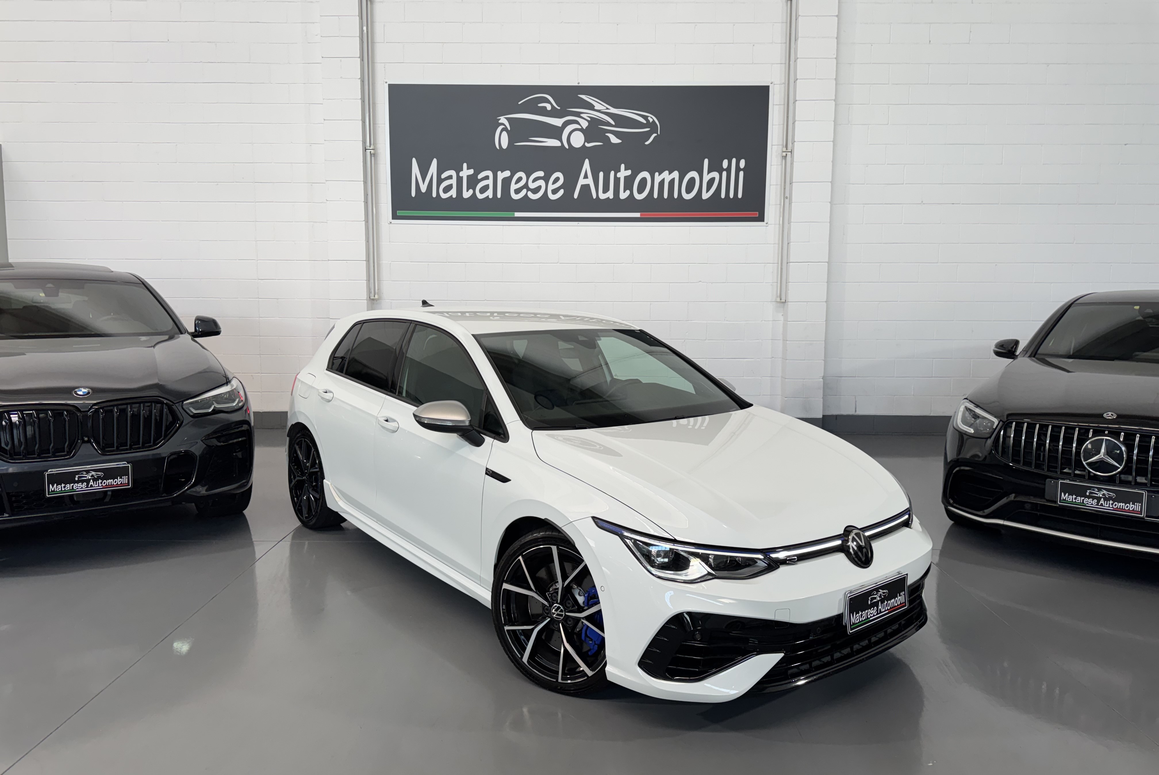 Volkswagen Golf 8 R 4Motion DSG 2.0cc 320cv Tagliandi ufficiali IVA esposta PREZZO REALE - foto 4 di 4