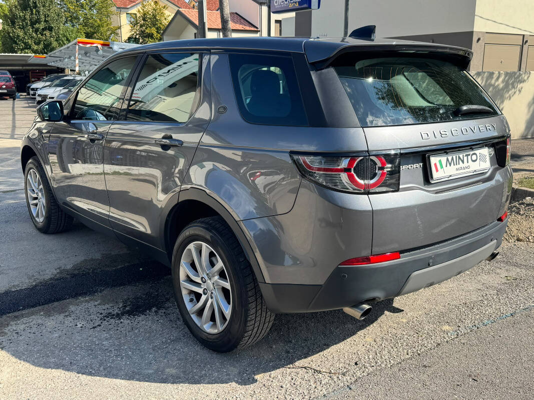 Land Rover Discovery Sport 2.0 td4 Pure Business edition awd 150cv auto my18 - foto 2 di 16