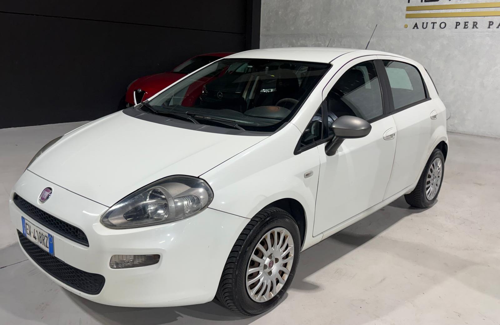 Fiat Punto 5p 1.4 easypower Street Gpl E6 Gpl valido fino 2034 Neopatentati - foto 3 di 4