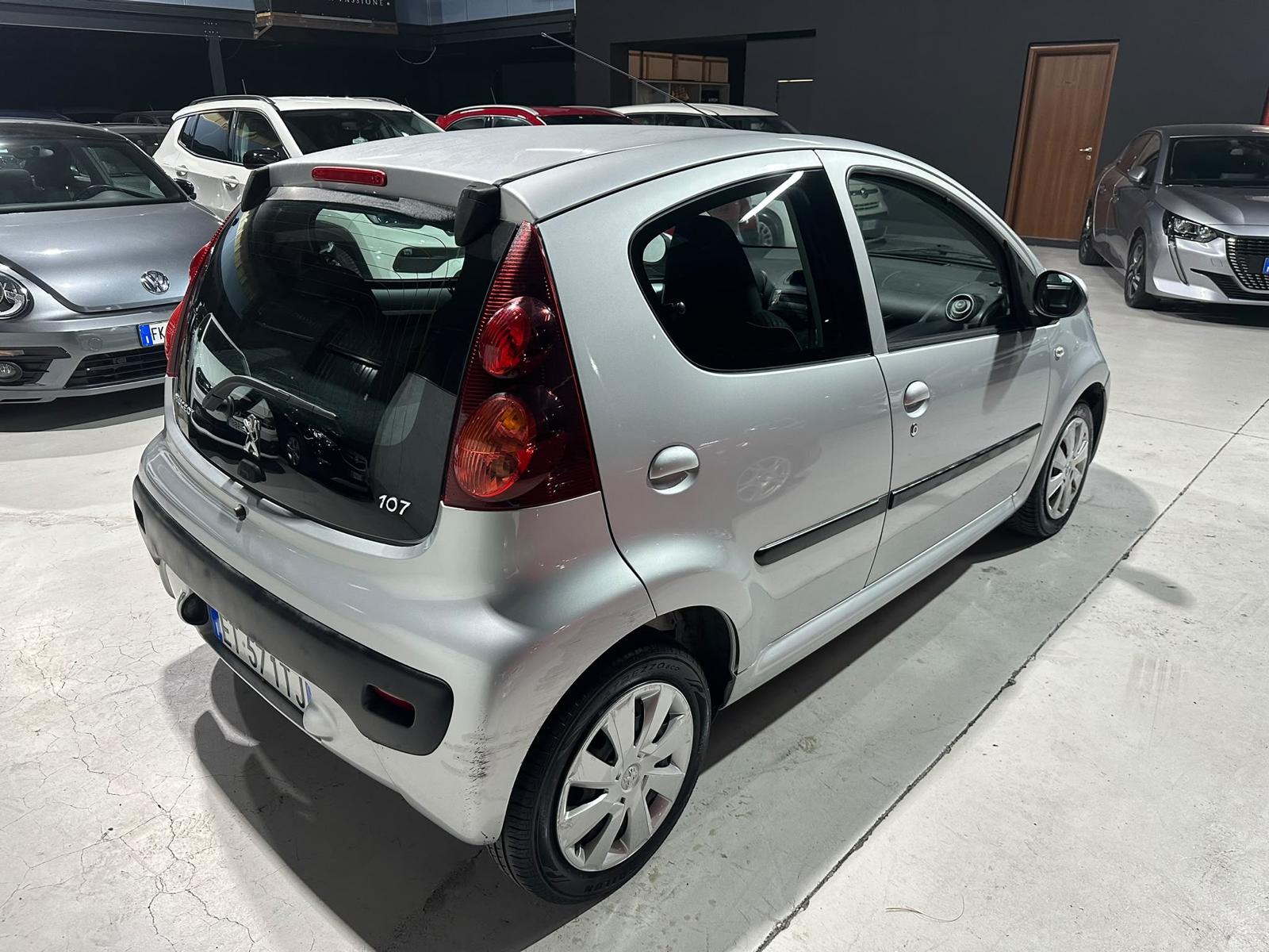 Peugeot 107 Km 40.000 VERI 5 Porte Neopatentati - foto 4 di 4