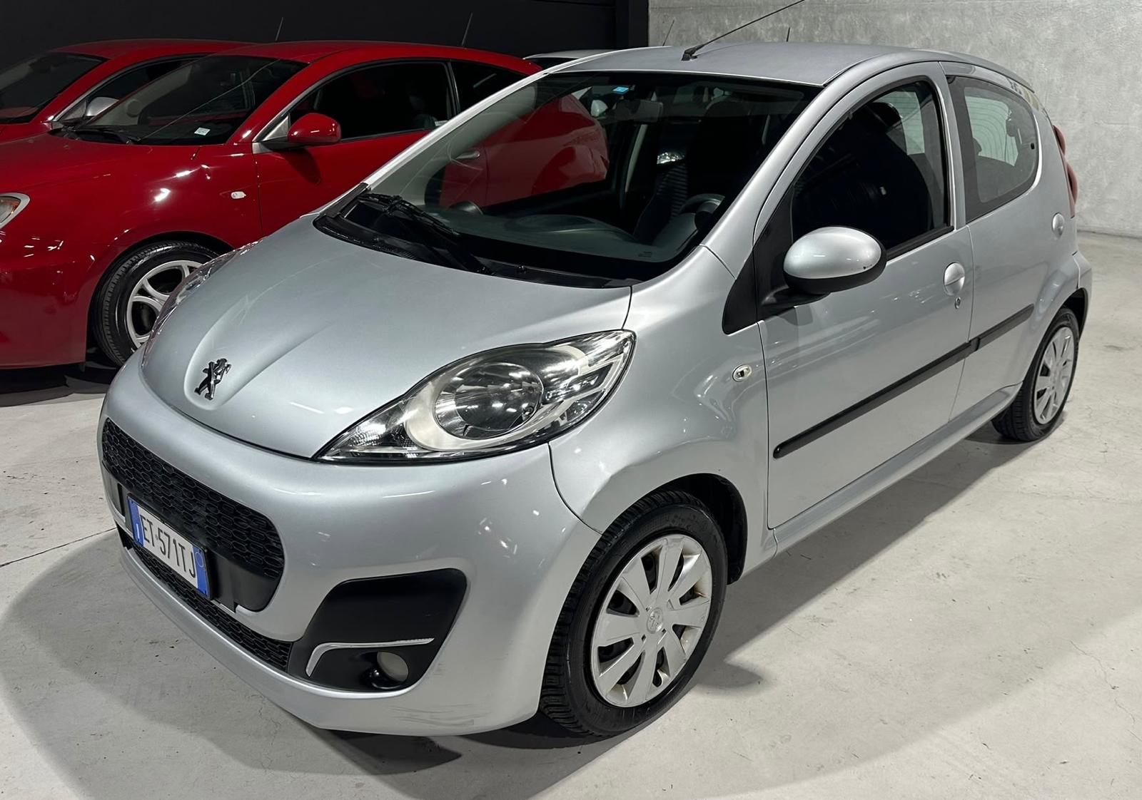 Peugeot 107 Km 40.000 VERI 5 Porte Neopatentati - foto 3 di 4