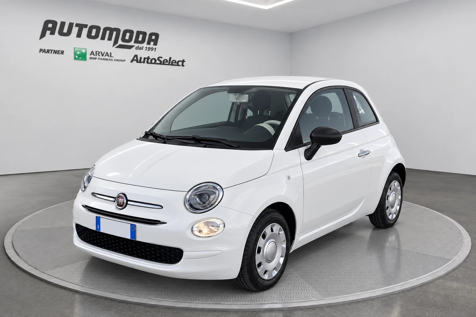 Fiat 500 1.0 Hybrid - 7140km, del 2023, 7.140 km, in vendita a San Miniato (PI)