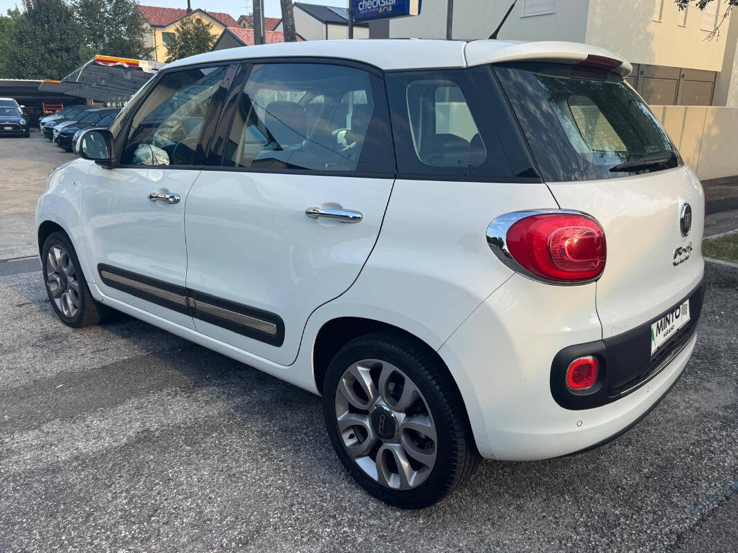 Fiat 500L 1.4 Lounge 95cv - foto 2 di 21
