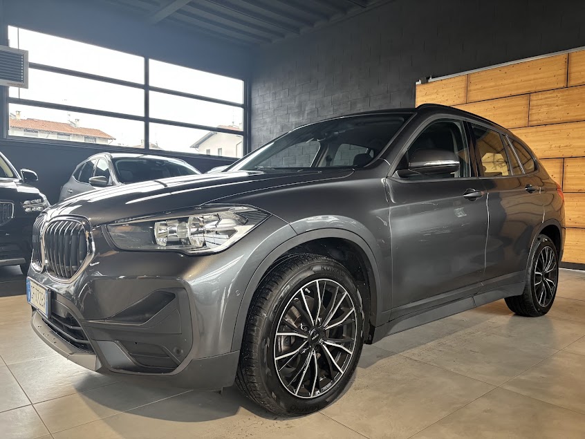 BMW X1 sdrive18i Advantage, del 2021, 136.261 km, in vendita a Vermezzo con Zelo (MI)