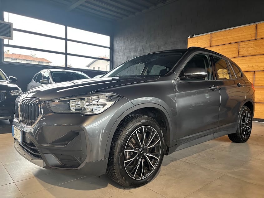 BMW X1 sdrive18i Advantage, del 2021, 136.261 km, in vendita a Vermezzo con Zelo (MI)