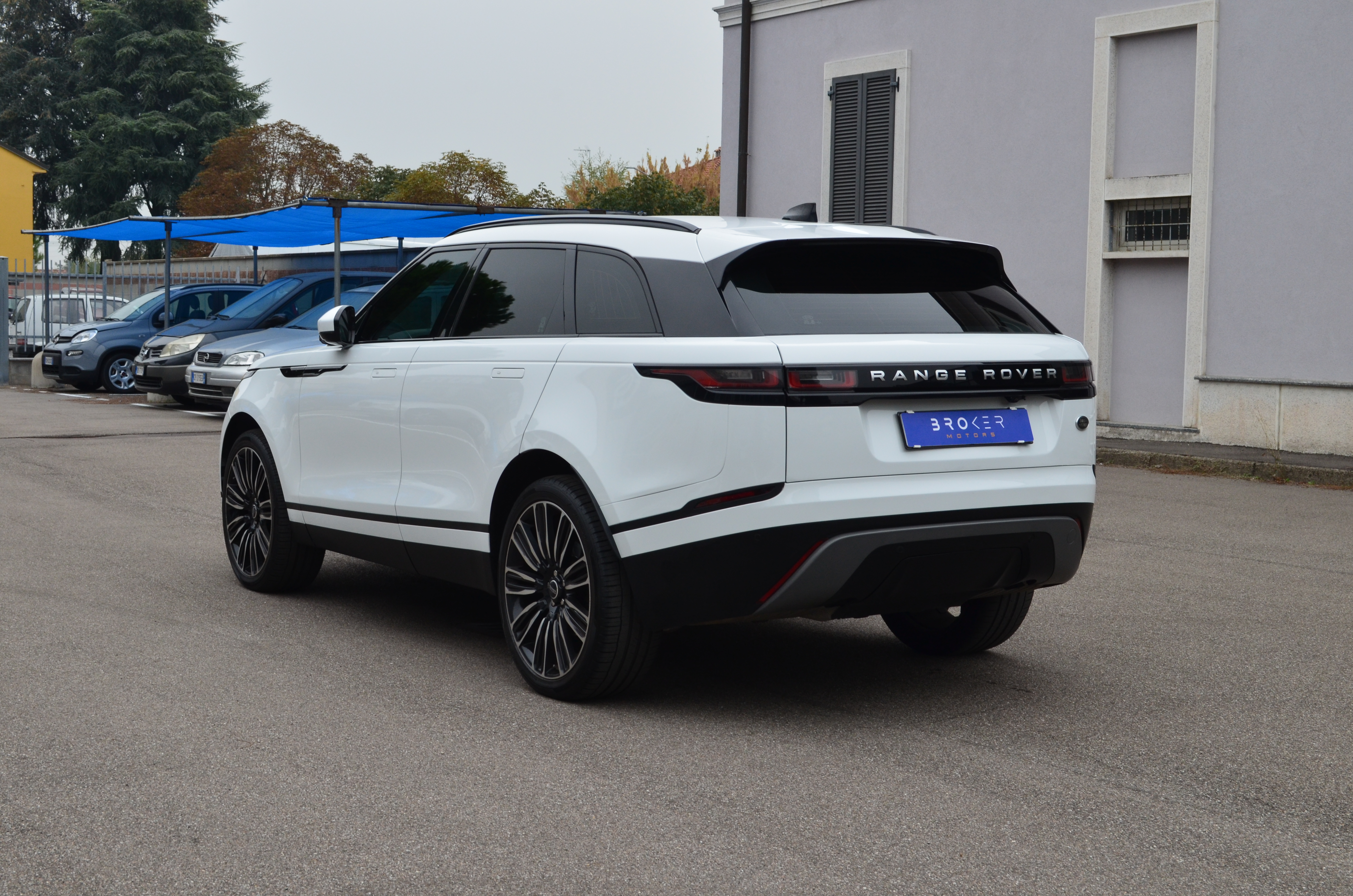 Land Rover Range Rover Velar Velar 2.0 si4 HSE 250cv cerchi 22" - foto 4 di 4