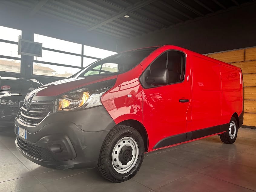 Renault Trafic IV 29 2019 trafic 2.0 dci 120cv L2H1 59.000KM, del 2021, 59.713 km, in vendita a Vermezzo con Zelo (MI)