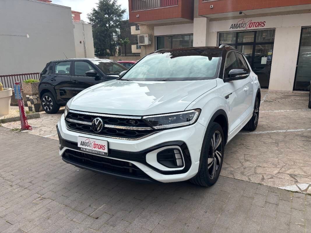 Volkswagen T-Roc 1.5 tsi R-Line - foto 2 di 4