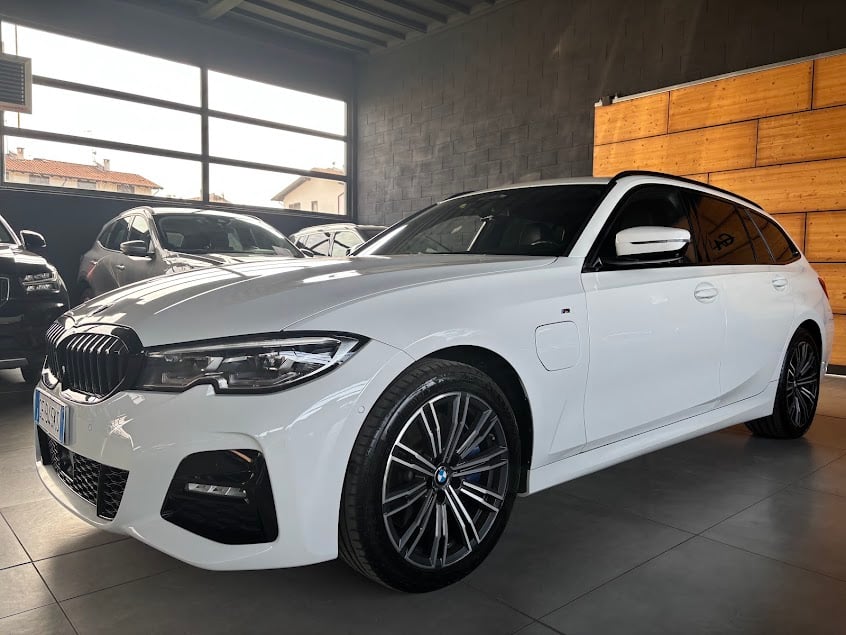 BMW 330 330e Touring xdrive Msport IVA ESPOSTA, del 2021, 122.734 km, in vendita a Vermezzo con Zelo (MI)