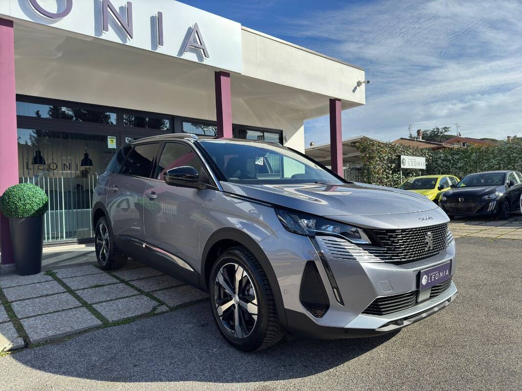 Peugeot 5008 1.5 bluehdi GT s&s 130cv eat8 7 posti *GARANZIA 24 MESI*, del 2024, in vendita a Frascati (RM)