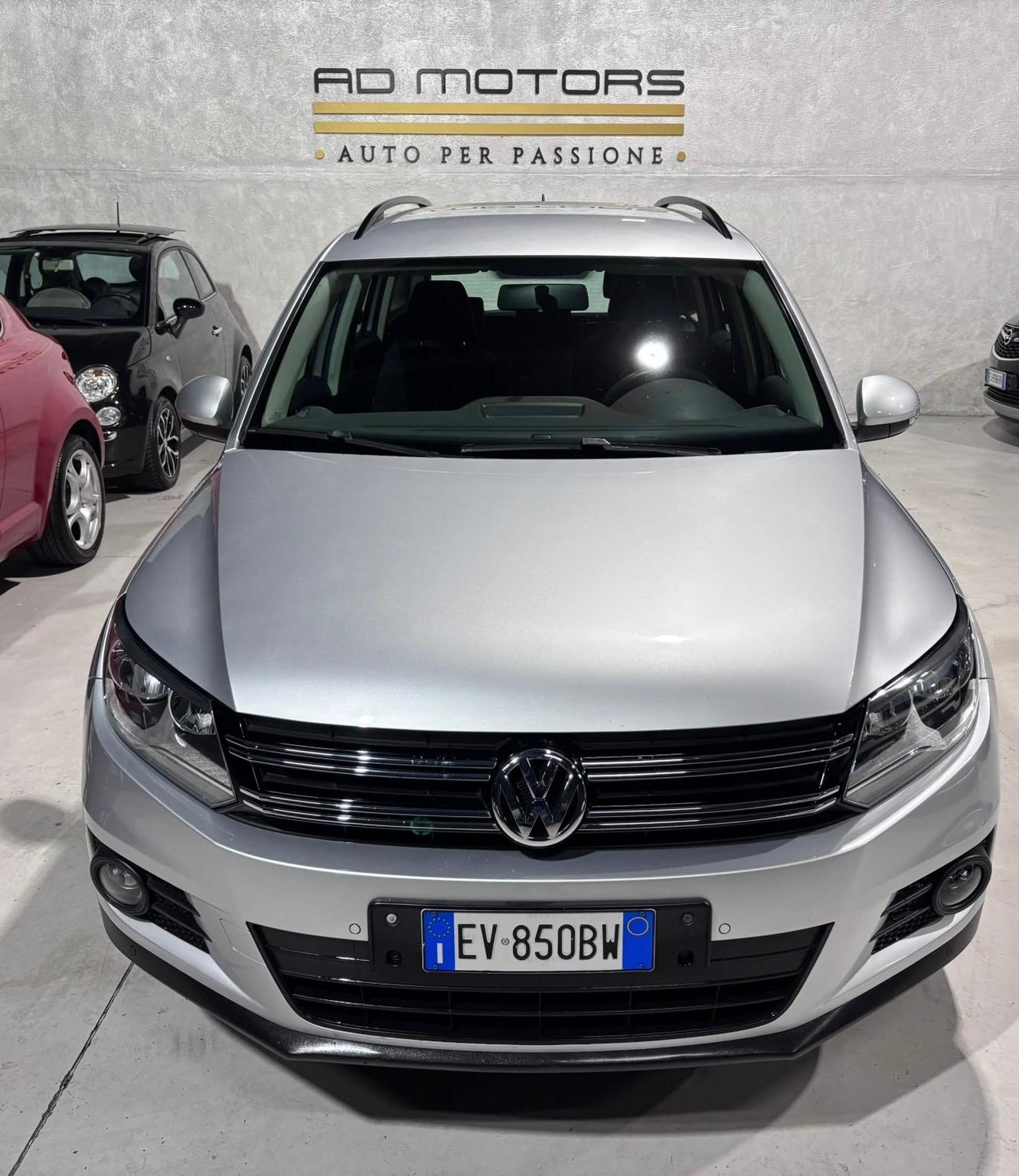 Volkswagen Tiguan Benzina Parcheggio Automatico - foto 2 di 4