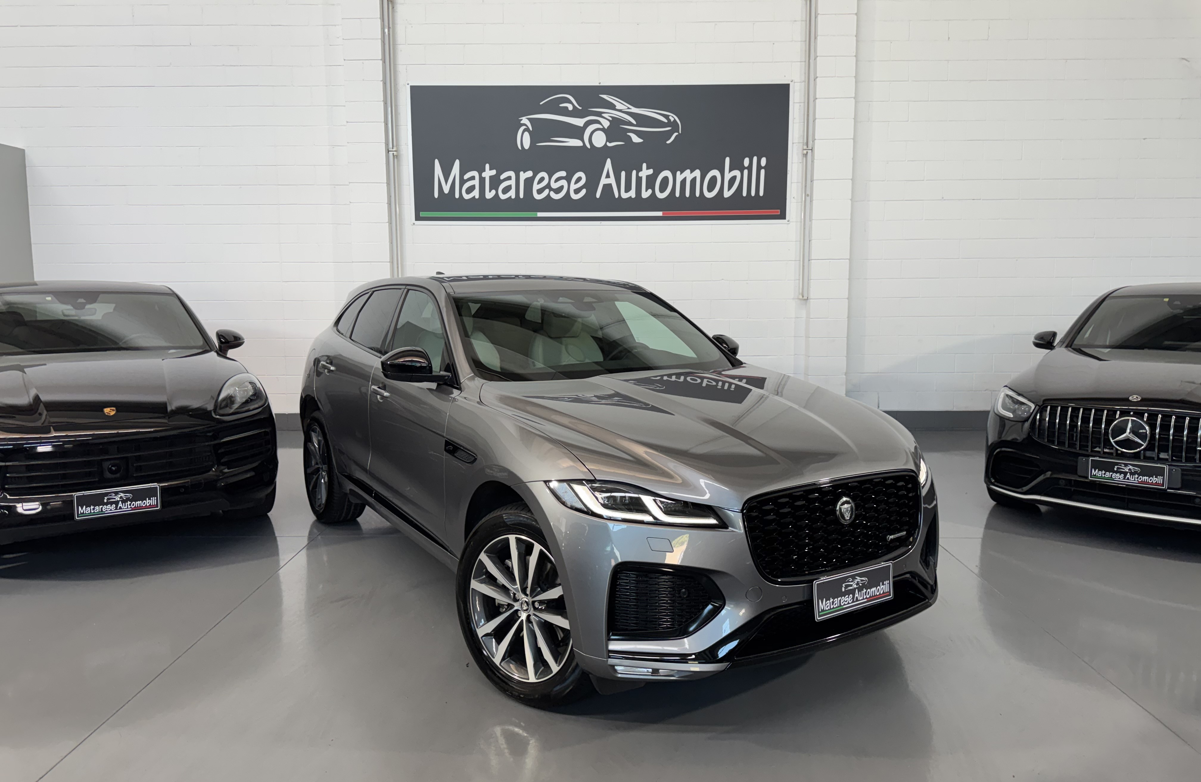 Jaguar F-Pace R-Dynamic SE D200 MHEV AWD 2.0cc 204cv - foto 4 di 4
