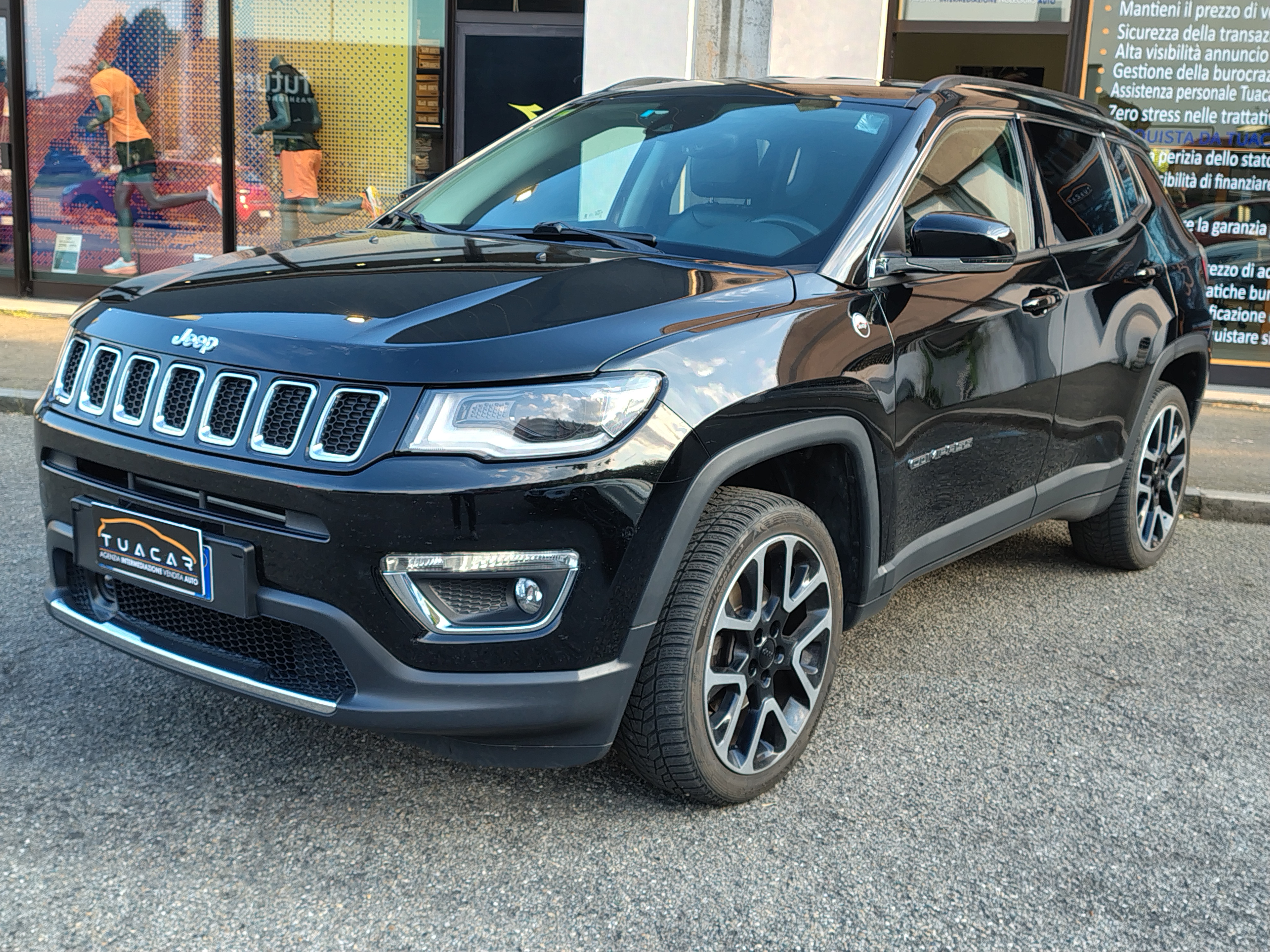 Jeep Compass 2.0 mjt Opening Edition 4wd 140cv auto, del 2017, 145.000 km, in vendita a Venaria Reale (TO)