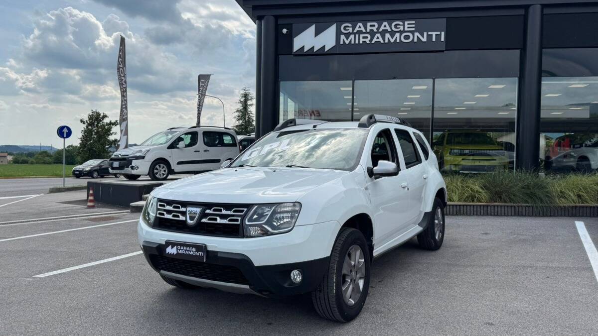 Dacia Duster 1.6 Laureate Gpl 4x2 105cv, del 2015, 124.900 km, in vendita a Treviso (TV)