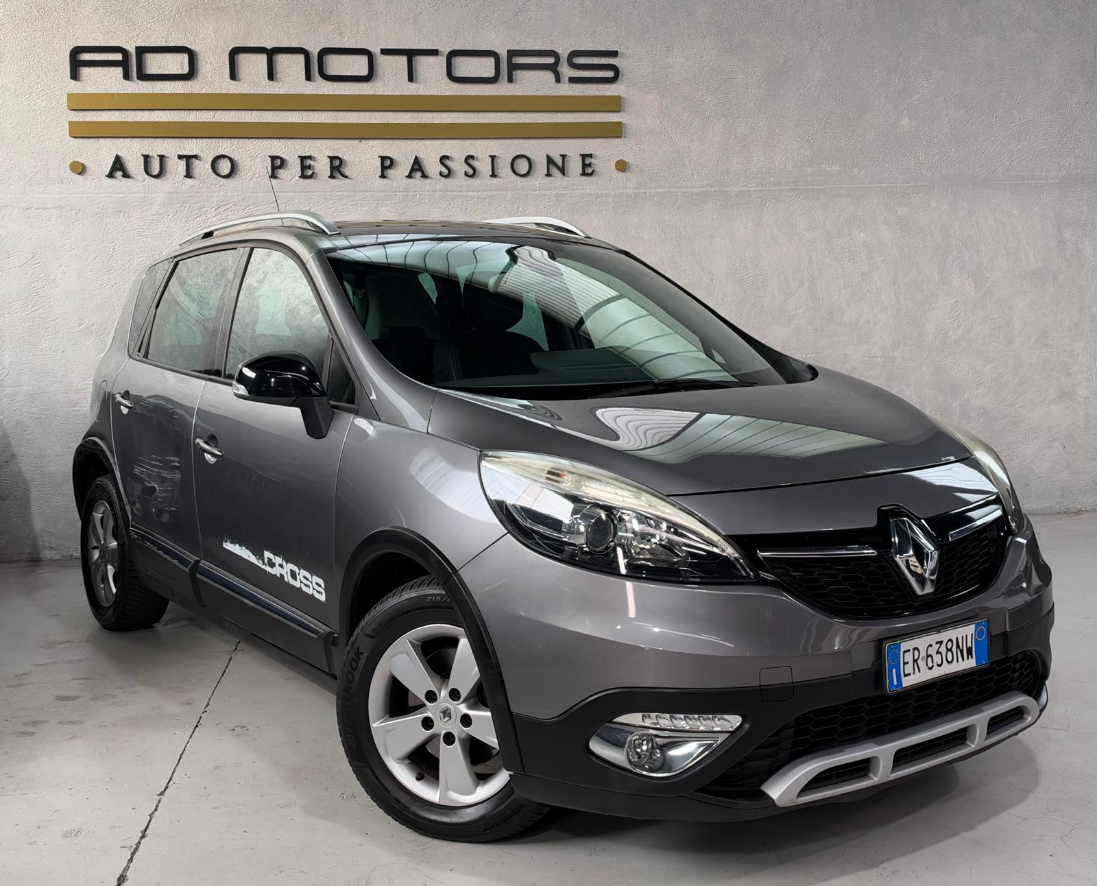 Renault Scenic X-Mod Cross 1.5 dci Energy s&s 110cv XMode Cross Diesel Neopatentati, del 2013, 199.000 km, in vendita a Bareggio (MI)