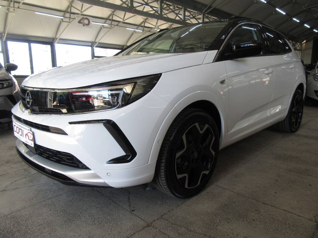 Opel Grandland 1.5 ecotec Ultimate s&s 130cv at8 - foto 3 di 4