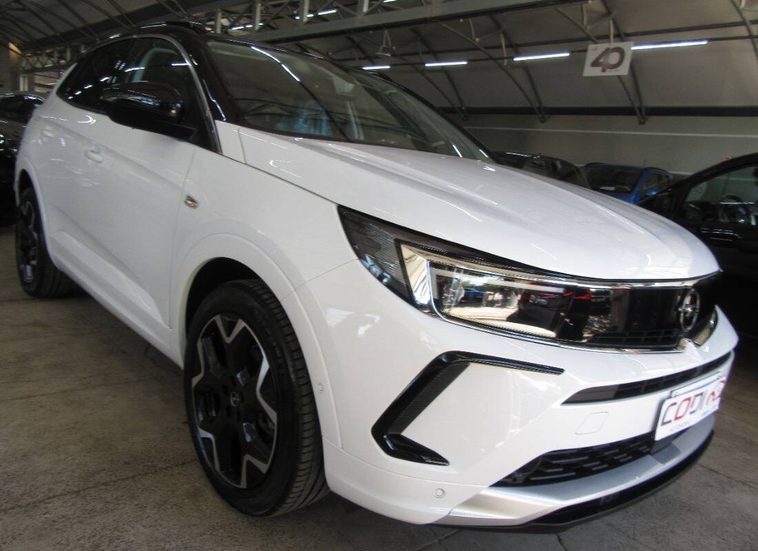 Opel Grandland 1.5 ecotec Ultimate s&s 130cv at8 Usato a Calascibetta