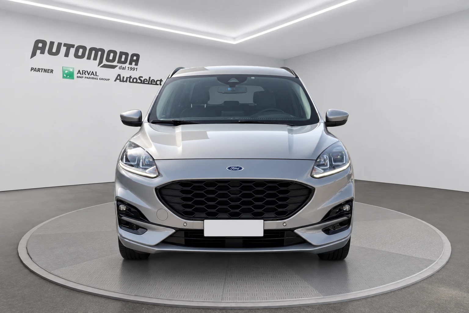 Ford Kuga 1.5 120CV ST-Line Automatico - foto 2 di 4