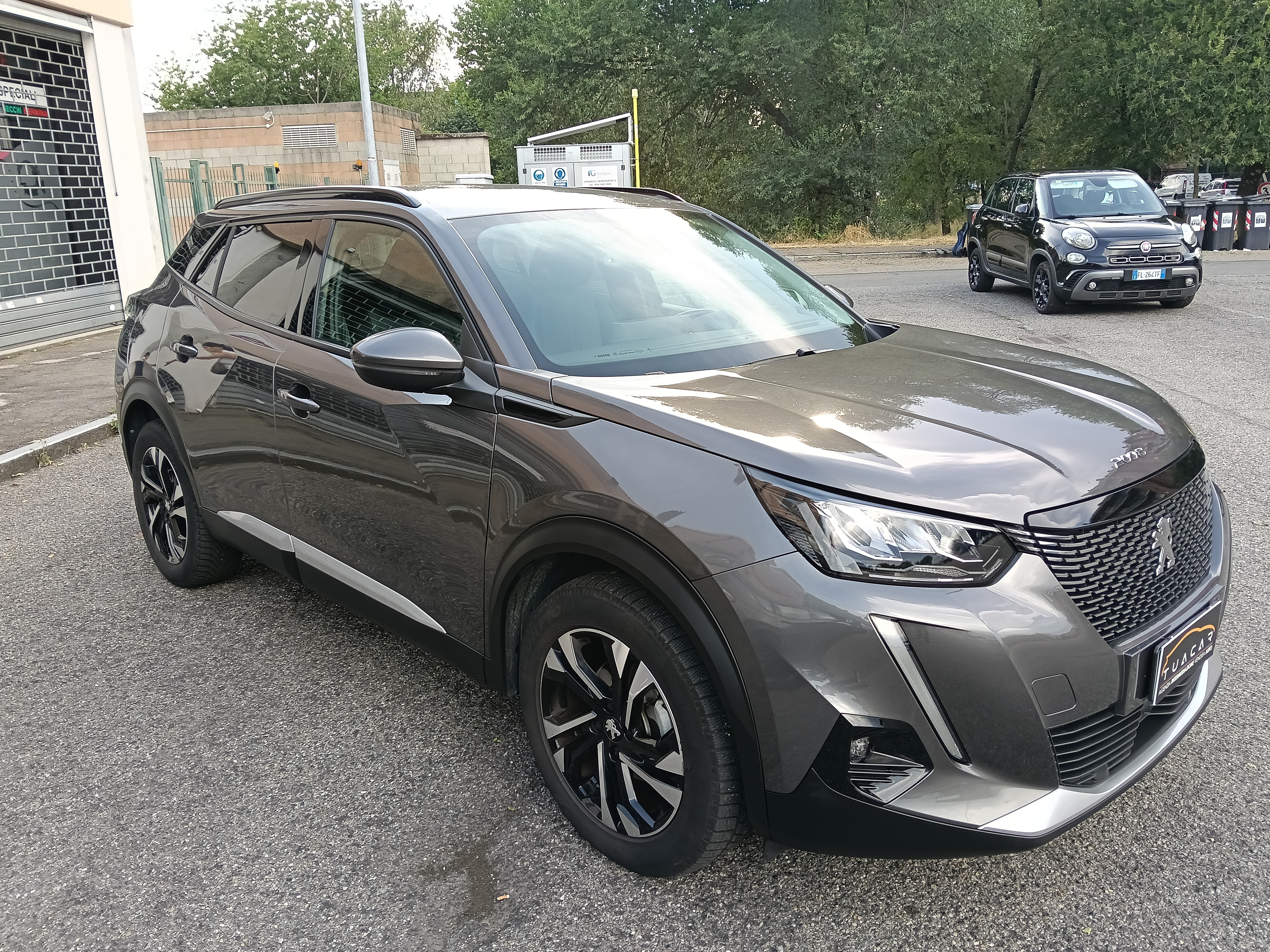 Peugeot 2008 1.2 puretech Allure Pack s&s 130cv eat8 - foto 3 di 4