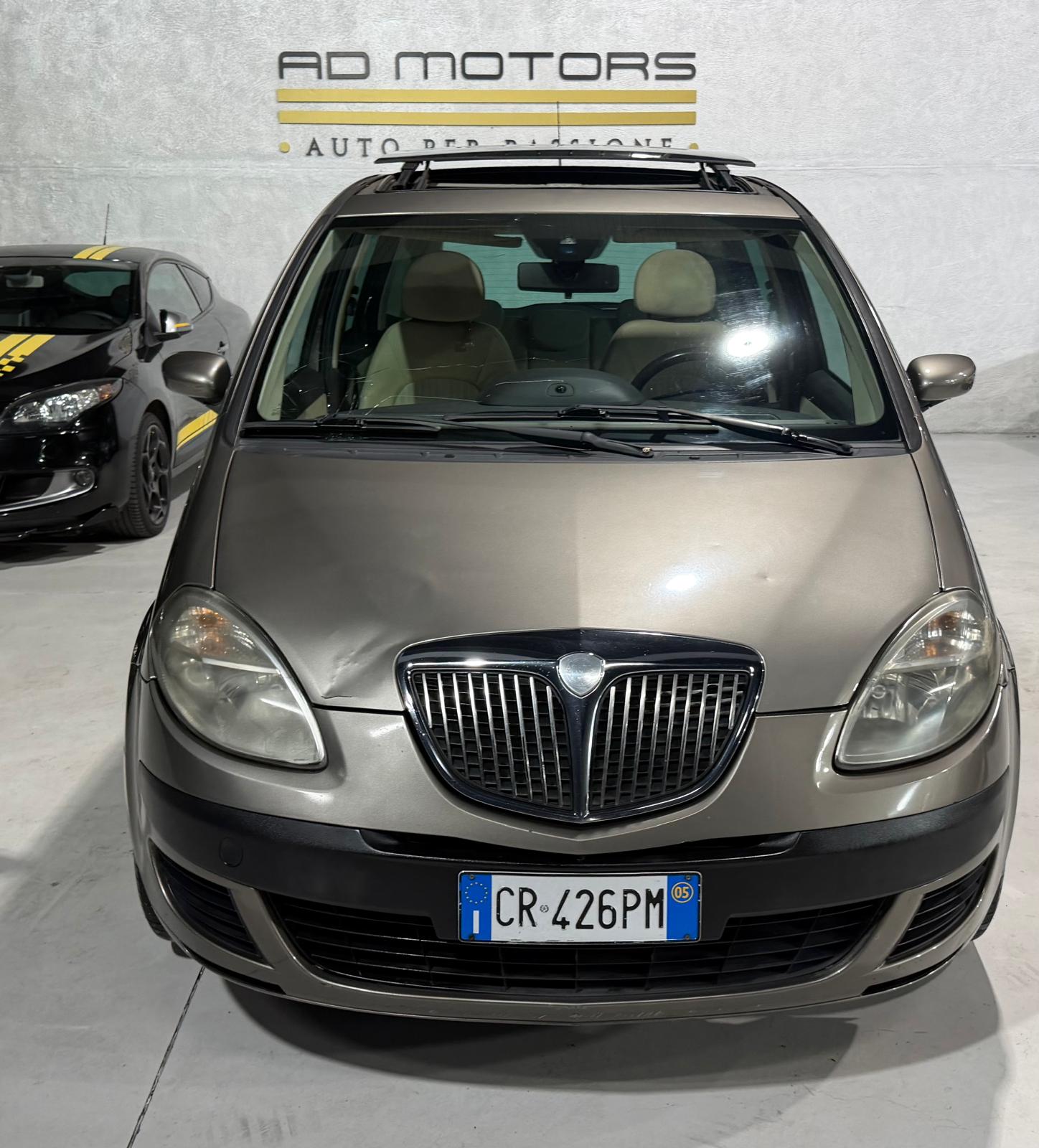Lancia MUSA 1.4 16v Platino Benzina+Tetto+Pelle - foto 2 di 4