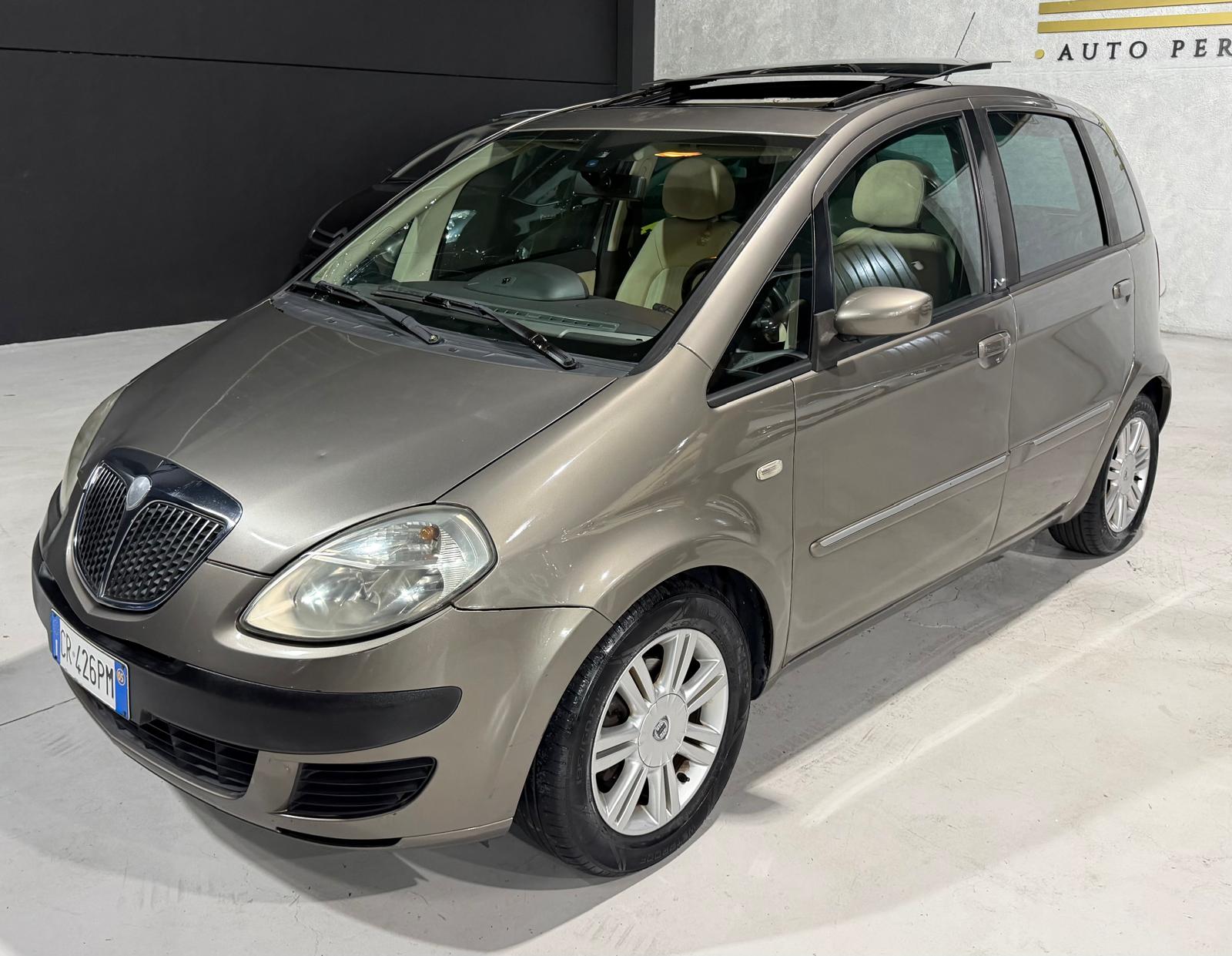 Lancia MUSA 1.4 16v Platino Benzina+Tetto+Pelle - foto 3 di 4