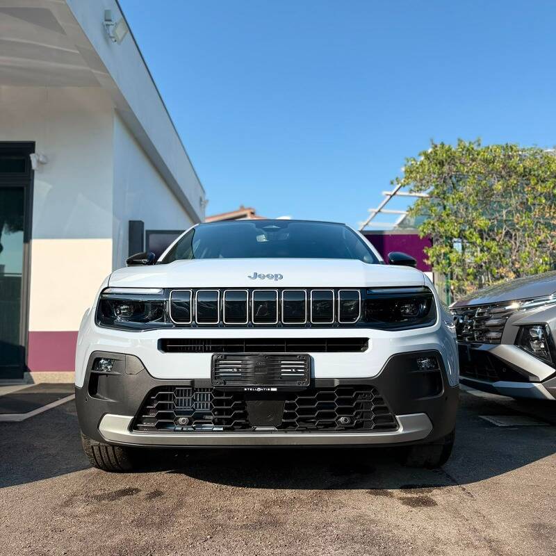 Jeep Avenger 1.2 t. e-hybr.mhev Summit fwd 110cv edct6 TETTO APRIBILE - foto 2 di 19