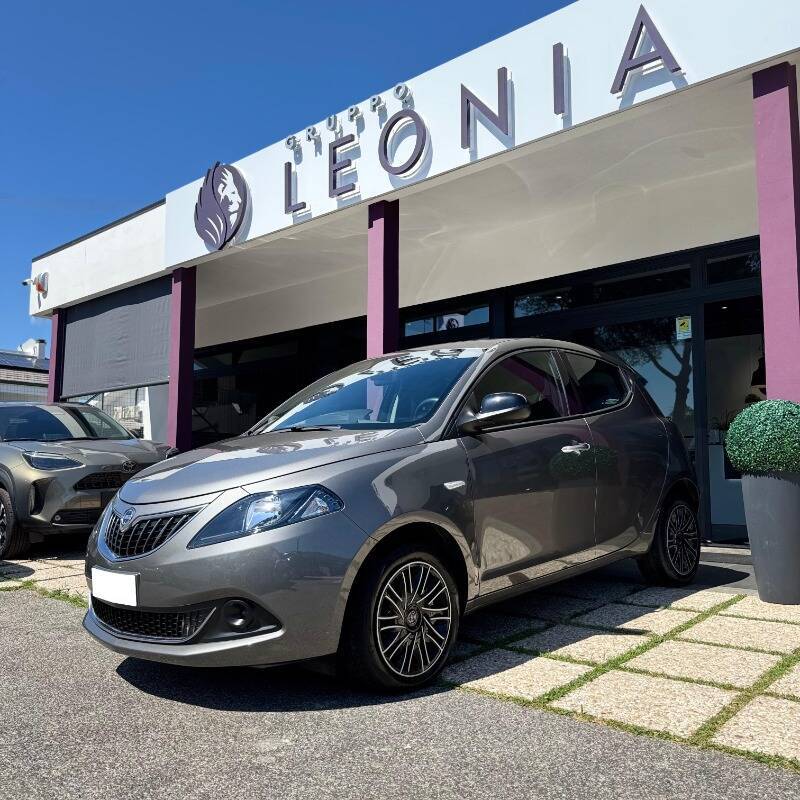 Lancia Ypsilon 1.0 firefly hybrid Silver s&s 70cv 5 posti *GARANZIA 24 MESI* - foto 3 di 15