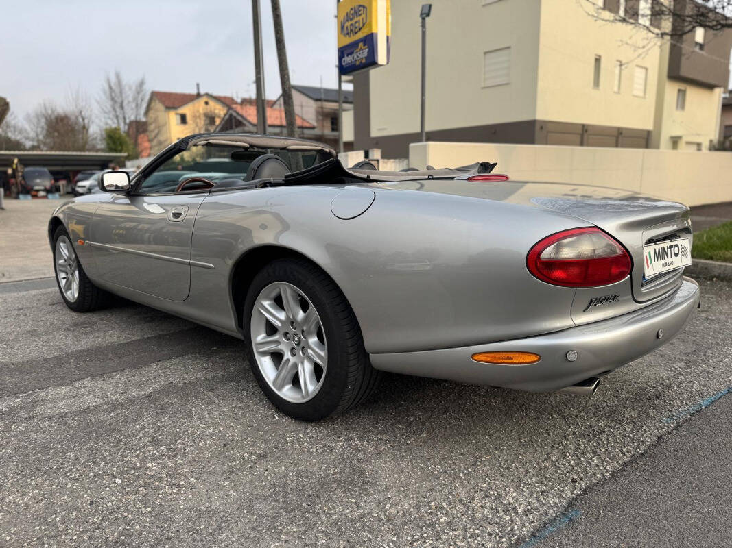 Jaguar XK8 XK8 convertibile 4.0 - foto 4 di 23