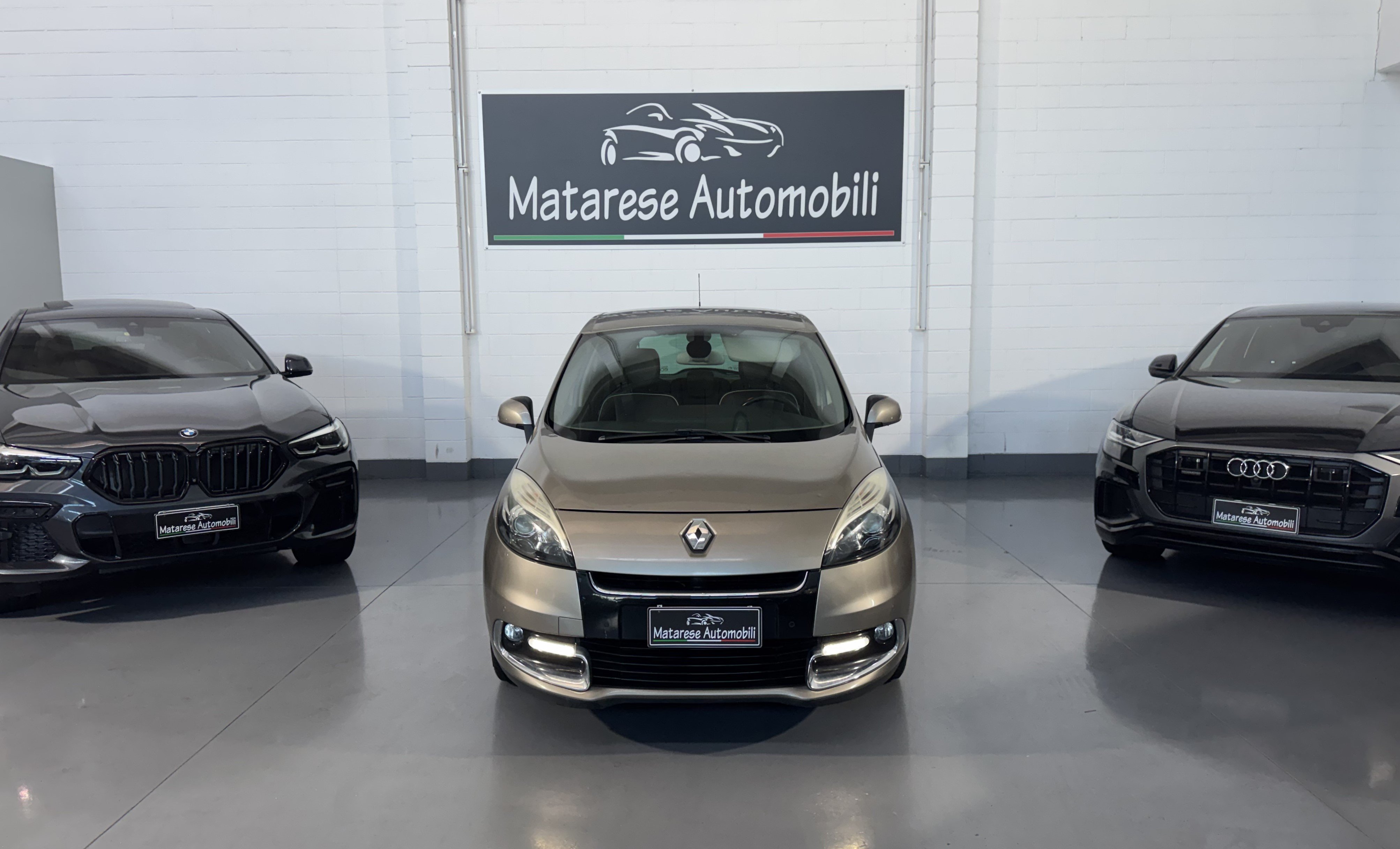 Renault Scenic Xmod DCI 1.5cc 110cv Navi+Bluetooth OK NEOPATENTATI - foto 2 di 4
