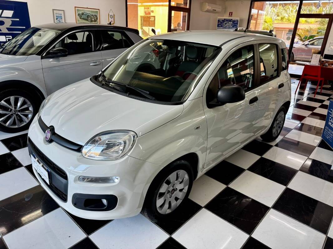 Fiat Panda 1.3 mjt 16v Easy 75cv E5+ - foto 3 di 24
