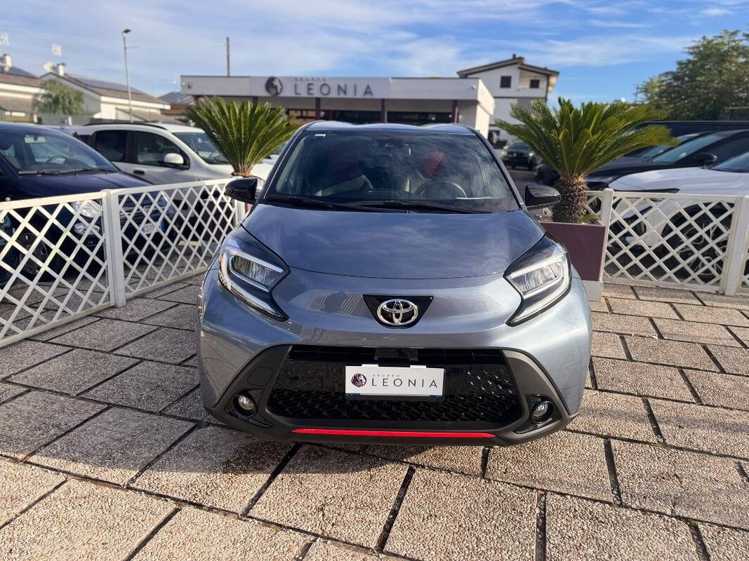 Toyota Aygo X 1.0 Undercover 72cv s-cvt - foto 2 di 21